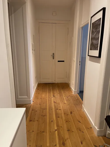 Stilvoller 3-Zimmer Altbau mitten in Mitte — photo 1